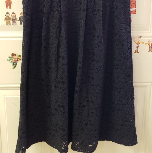 Women Lace Black Dress - Picture 5 of 7